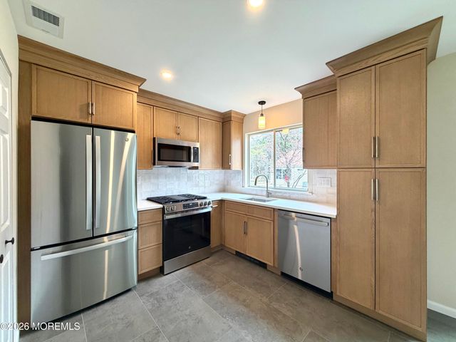 715A Wooton Court, Manchester, NJ 08759