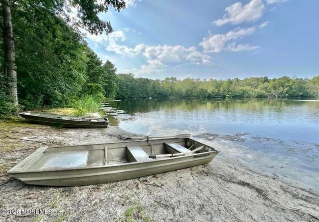 715A Wooton Court, Manchester, NJ 08759