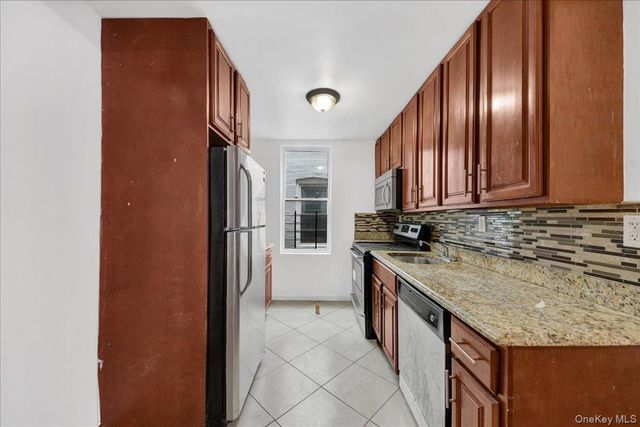 2131 Bruckner Boulevard, Bronx, NY 10472