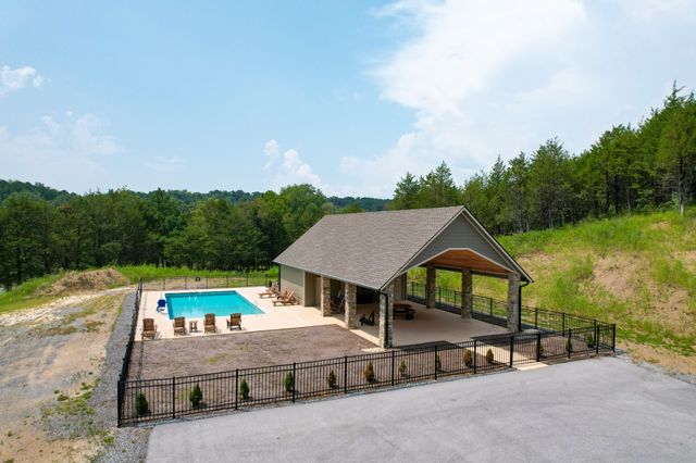 103 Ridgeline Trl, Dandridge, TN 37725