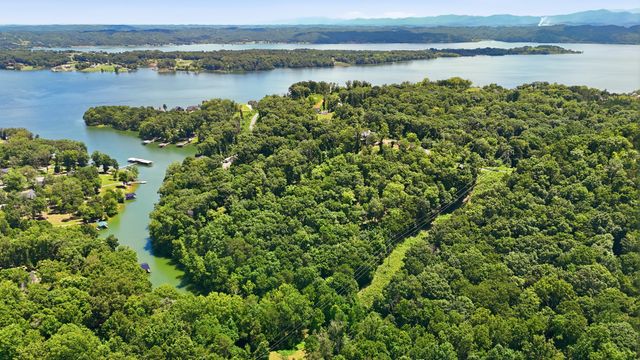 103 Ridgeline Trl, Dandridge, TN 37725