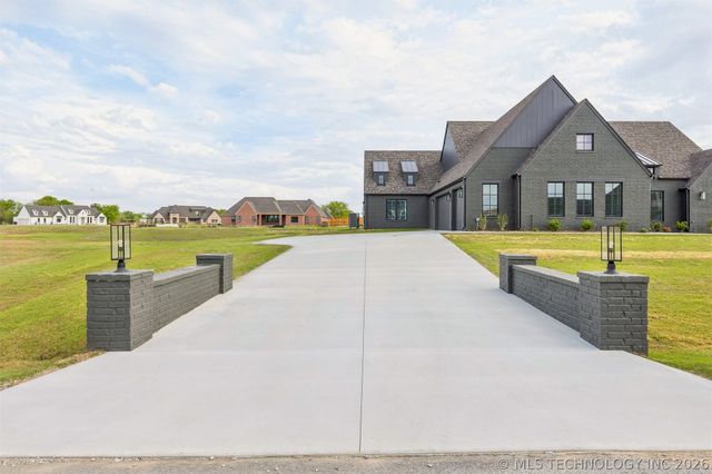 5503 E 175th Street S, Bixby, OK 74008