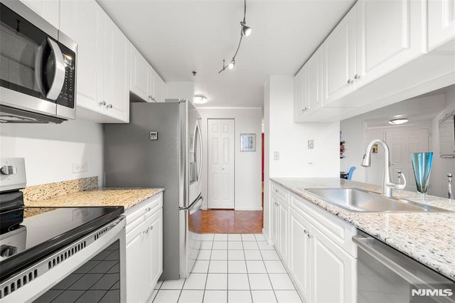 100 Old Palisade Road 1801, Fort Lee, NJ 07024