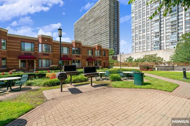 100 Old Palisade Road 1801, Fort Lee, NJ 07024