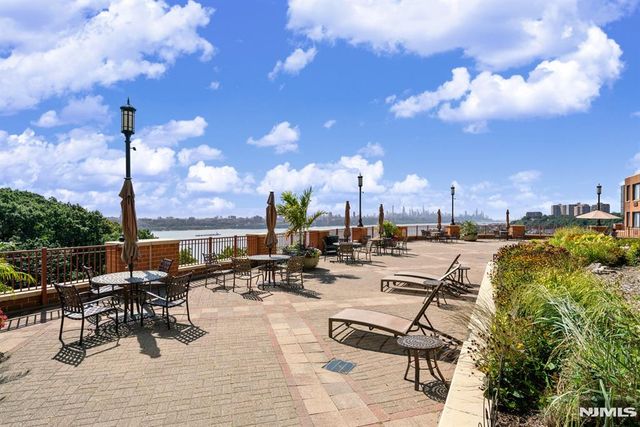 100 Old Palisade Road 1801, Fort Lee, NJ 07024