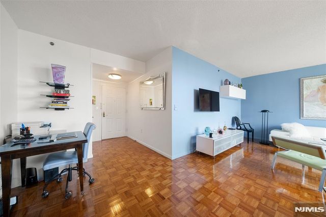 100 Old Palisade Road 1801, Fort Lee, NJ 07024
