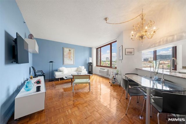 100 Old Palisade Road 1801, Fort Lee, NJ 07024