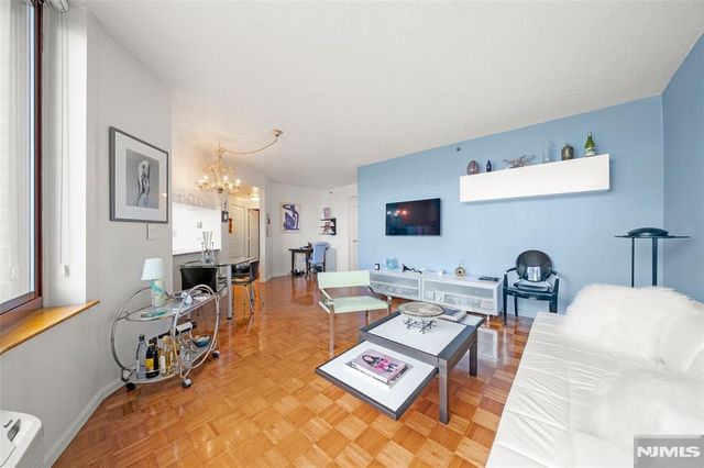 100 Old Palisade Road 1801, Fort Lee, NJ 07024