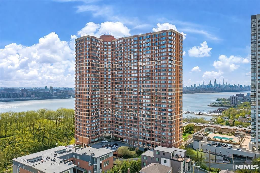 100 Old Palisade Road 1801, Fort Lee, NJ 07024