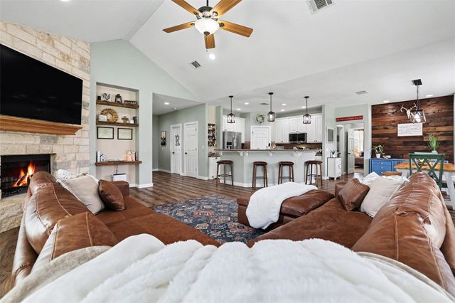 201 Christine LN, Liberty Hill, TX 78642