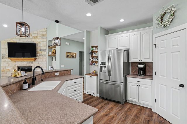 201 Christine LN, Liberty Hill, TX 78642