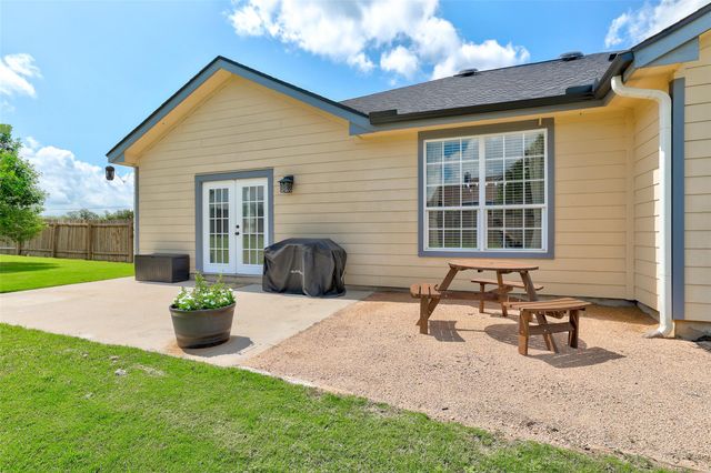 201 Christine LN, Liberty Hill, TX 78642