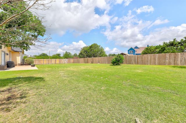 201 Christine LN, Liberty Hill, TX 78642