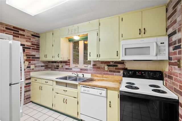 734 Shady Lane, Mt Lebanon, PA 15228