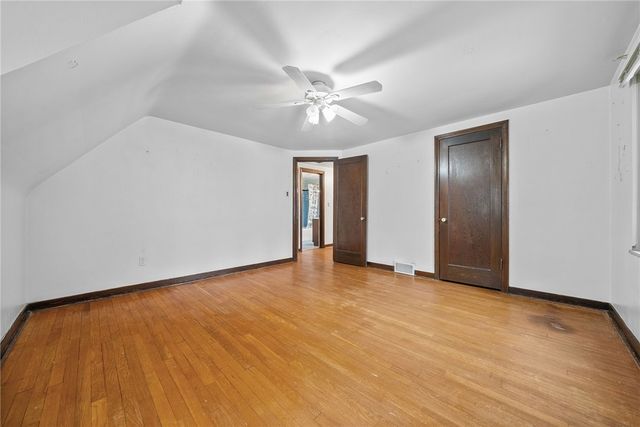 734 Shady Lane, Mt Lebanon, PA 15228