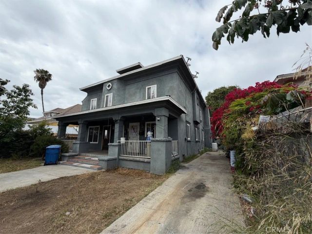 805 E 25TH ST, Los Angeles, CA 90011