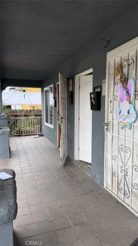 805 E 25TH ST, Los Angeles, CA 90011
