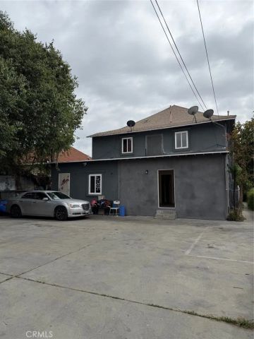 805 E 25TH ST, Los Angeles, CA 90011