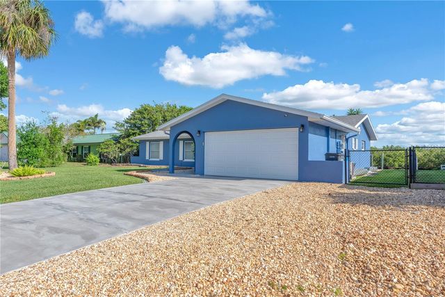 911 SILVER PALM WAY, Apollo Beach, FL 33572