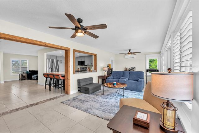 911 SILVER PALM WAY, Apollo Beach, FL 33572