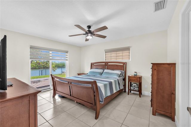 911 SILVER PALM WAY, Apollo Beach, FL 33572