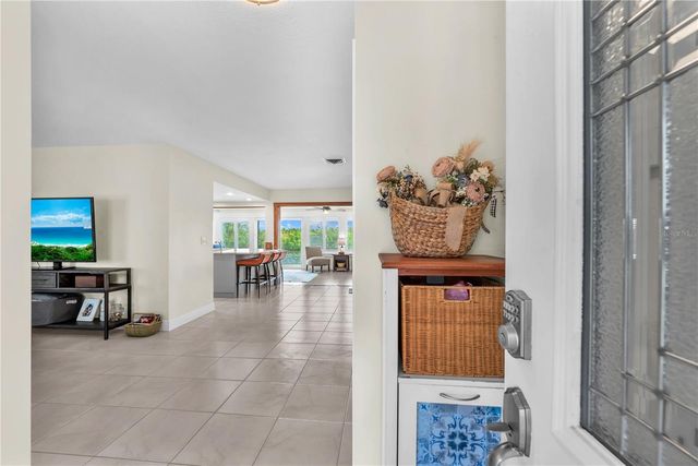 911 SILVER PALM WAY, Apollo Beach, FL 33572