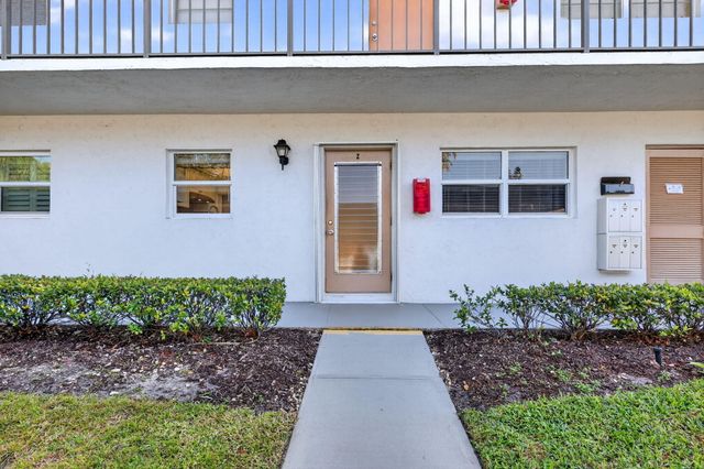 2950 SE Ocean Boulevard 12, Stuart, FL 34996