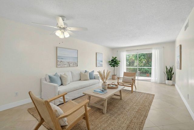 2950 SE Ocean Boulevard 12, Stuart, FL 34996