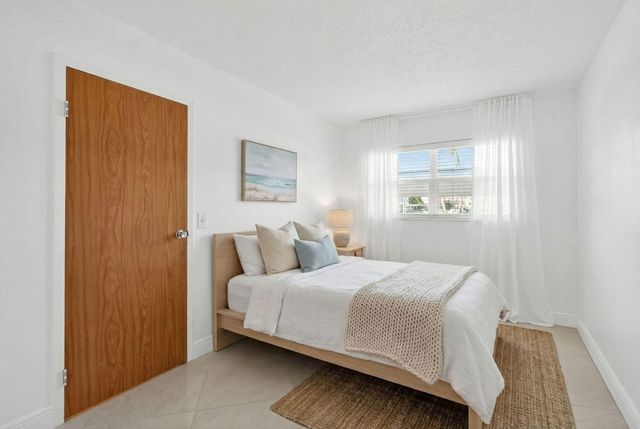2950 SE Ocean Boulevard 12, Stuart, FL 34996