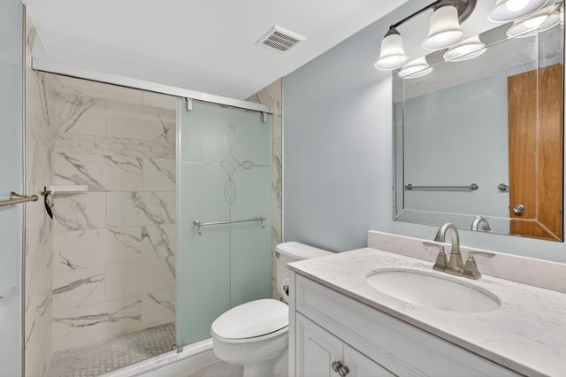 2950 SE Ocean Boulevard 12, Stuart, FL 34996