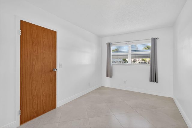 2950 SE Ocean Boulevard 12, Stuart, FL 34996