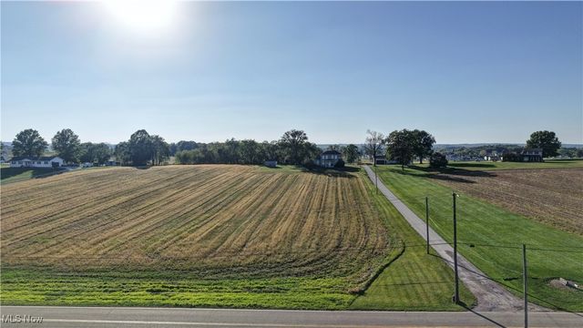 4585 Kemary Avenue SW, Navarre, OH 44662