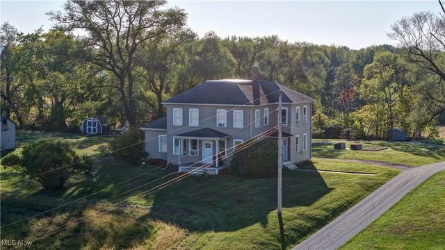 4585 Kemary Avenue SW, Navarre, OH 44662