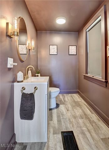 4585 Kemary Avenue SW, Navarre, OH 44662