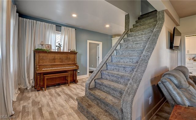 4585 Kemary Avenue SW, Navarre, OH 44662