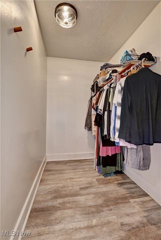 4585 Kemary Avenue SW, Navarre, OH 44662