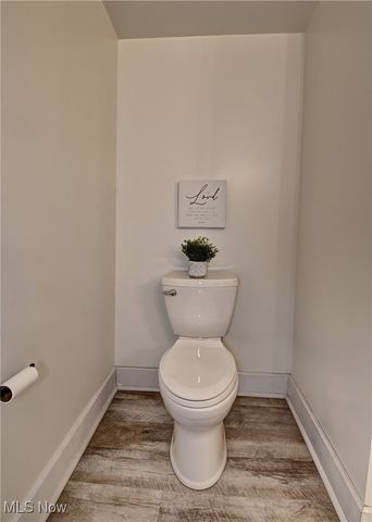 4585 Kemary Avenue SW, Navarre, OH 44662