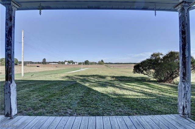 4585 Kemary Avenue SW, Navarre, OH 44662