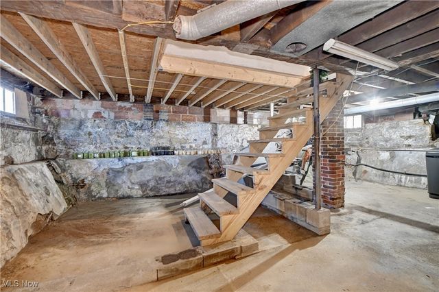 4585 Kemary Avenue SW, Navarre, OH 44662