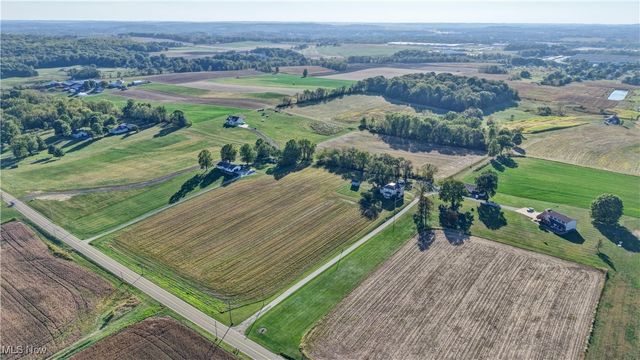 4585 Kemary Avenue SW, Navarre, OH 44662