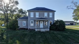 4585 Kemary Avenue SW, Navarre, OH 44662