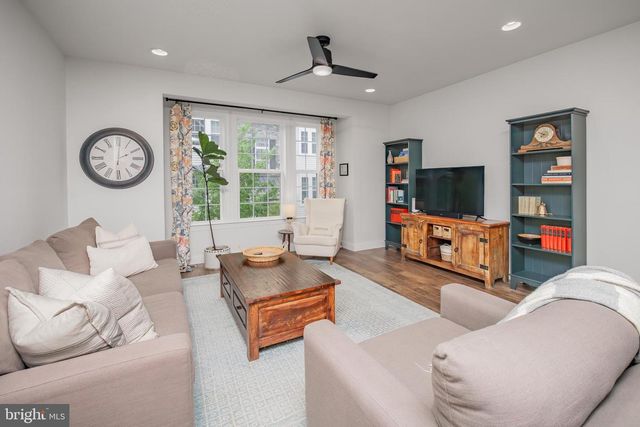 104 HARTZELS LN, Chalfont, PA 18914