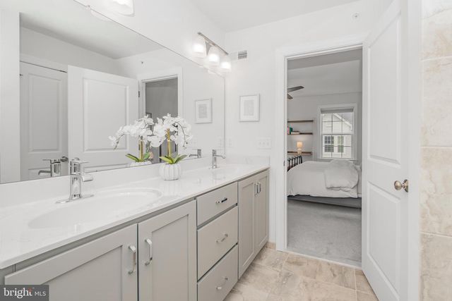 104 HARTZELS LN, Chalfont, PA 18914
