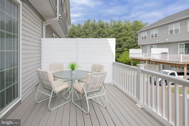 104 HARTZELS LN, Chalfont, PA 18914
