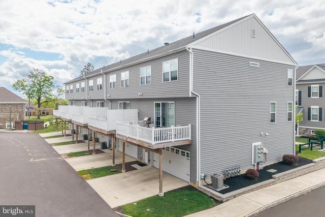 104 HARTZELS LN, Chalfont, PA 18914