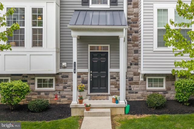 104 HARTZELS LN, Chalfont, PA 18914