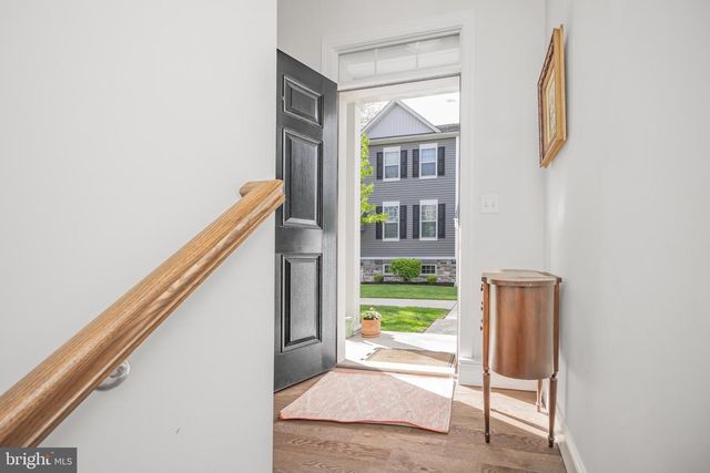104 HARTZELS LN, Chalfont, PA 18914
