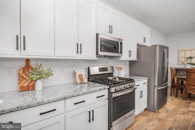 104 HARTZELS LN, Chalfont, PA 18914