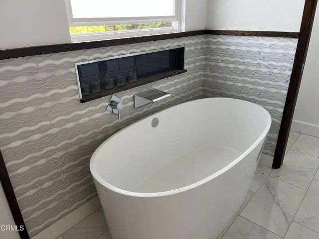 2827 Pierpont Boulevard, Ventura, CA 93001