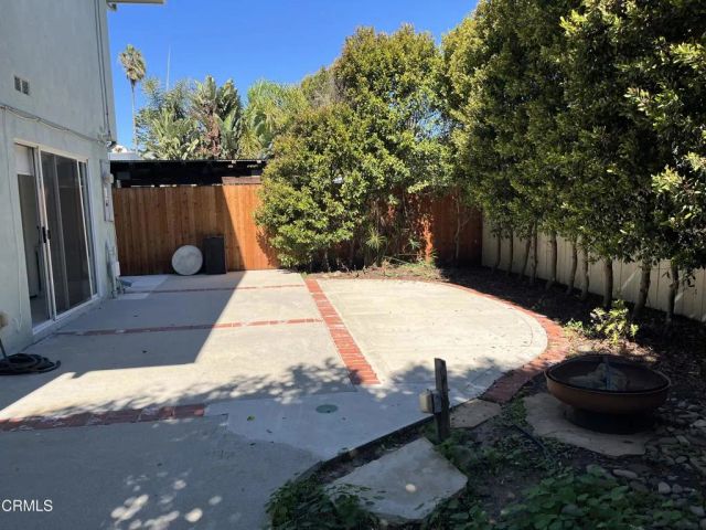 2827 Pierpont Boulevard, Ventura, CA 93001